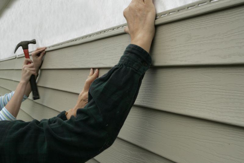 Cleaning and Preparing Siding for Repair